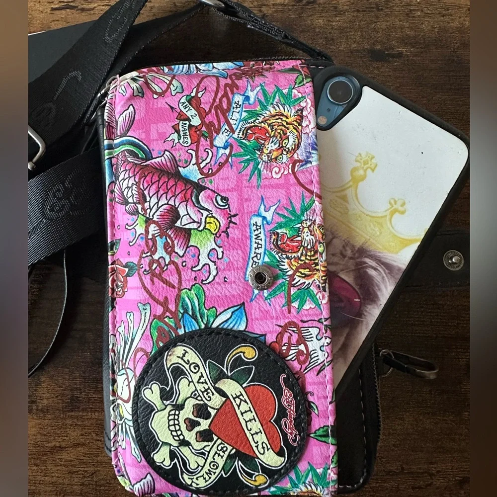 Ed Hardy Pink and Black Graphic Women's Wallet Wristlet Crossbody Bag NWT - Picture 8 of 10
